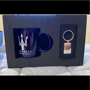 Maserati owner mug and key chain gift set w/flag